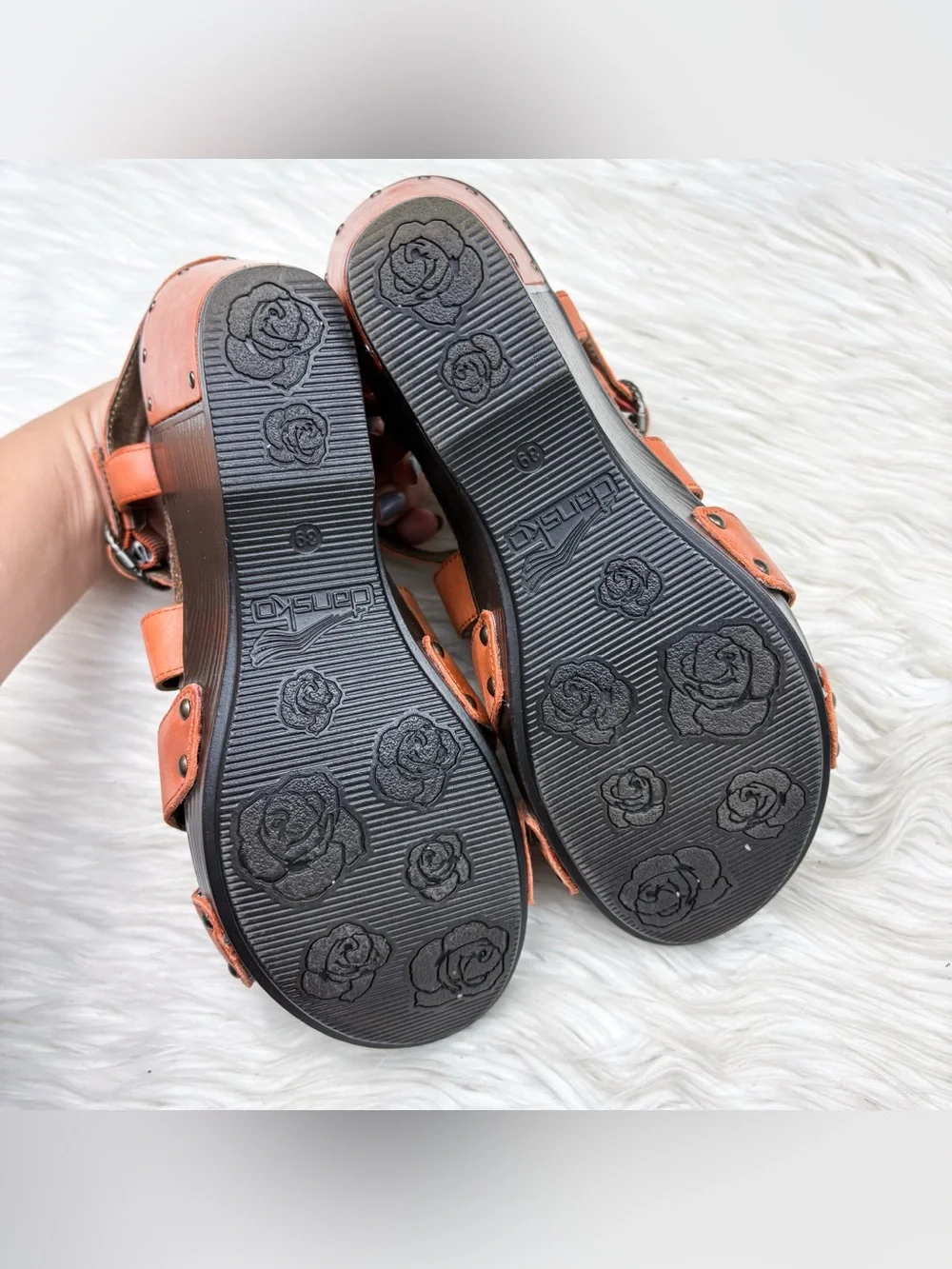 Dansko Frida Wedge Sandal Orange Leather Heel Size 39 Orthopedic Arch Support